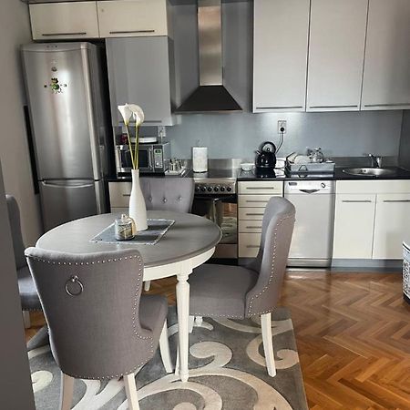 Lea-Lux Apartment Чачак Екстер'єр фото
