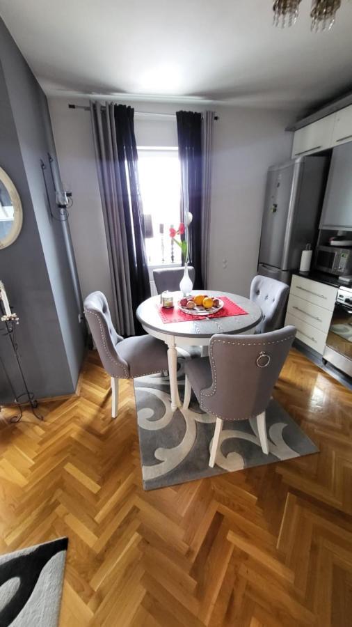 Lea-Lux Apartment Чачак Екстер'єр фото